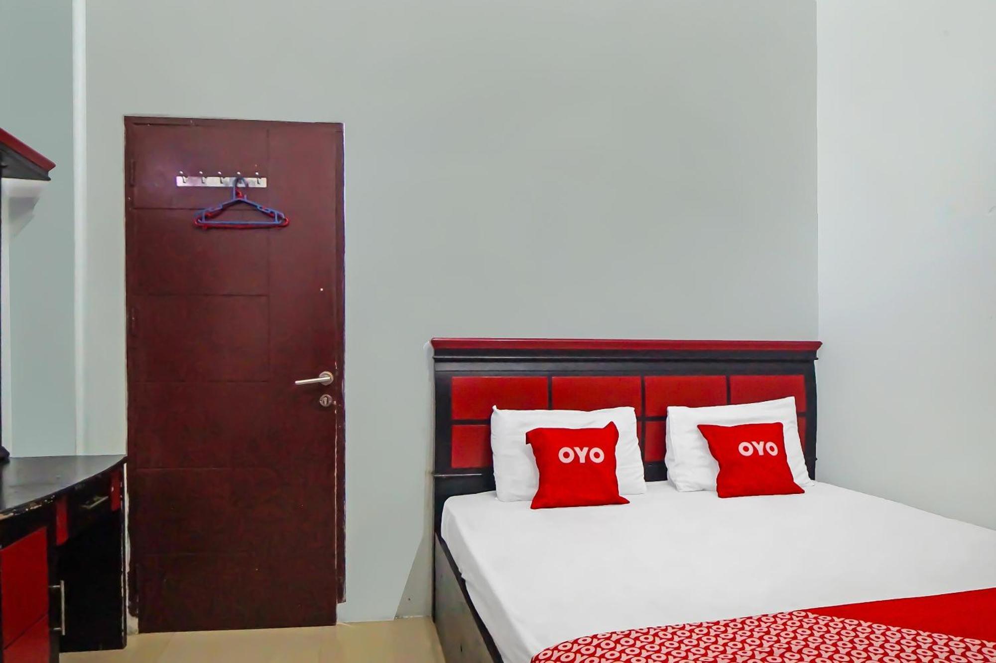 Oyo 92384 Homestay Vip Medan Kültér fotó