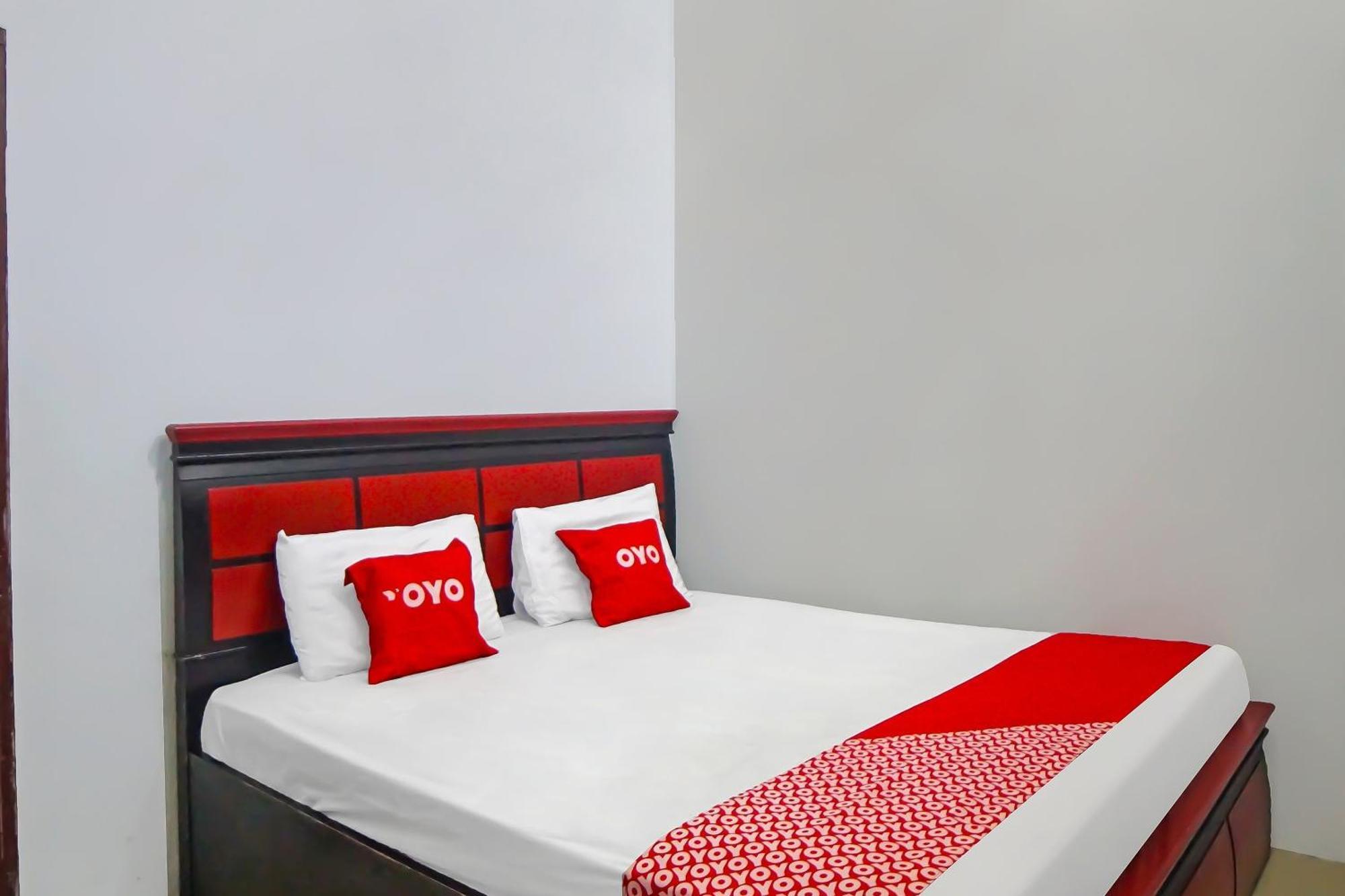 Oyo 92384 Homestay Vip Medan Kültér fotó
