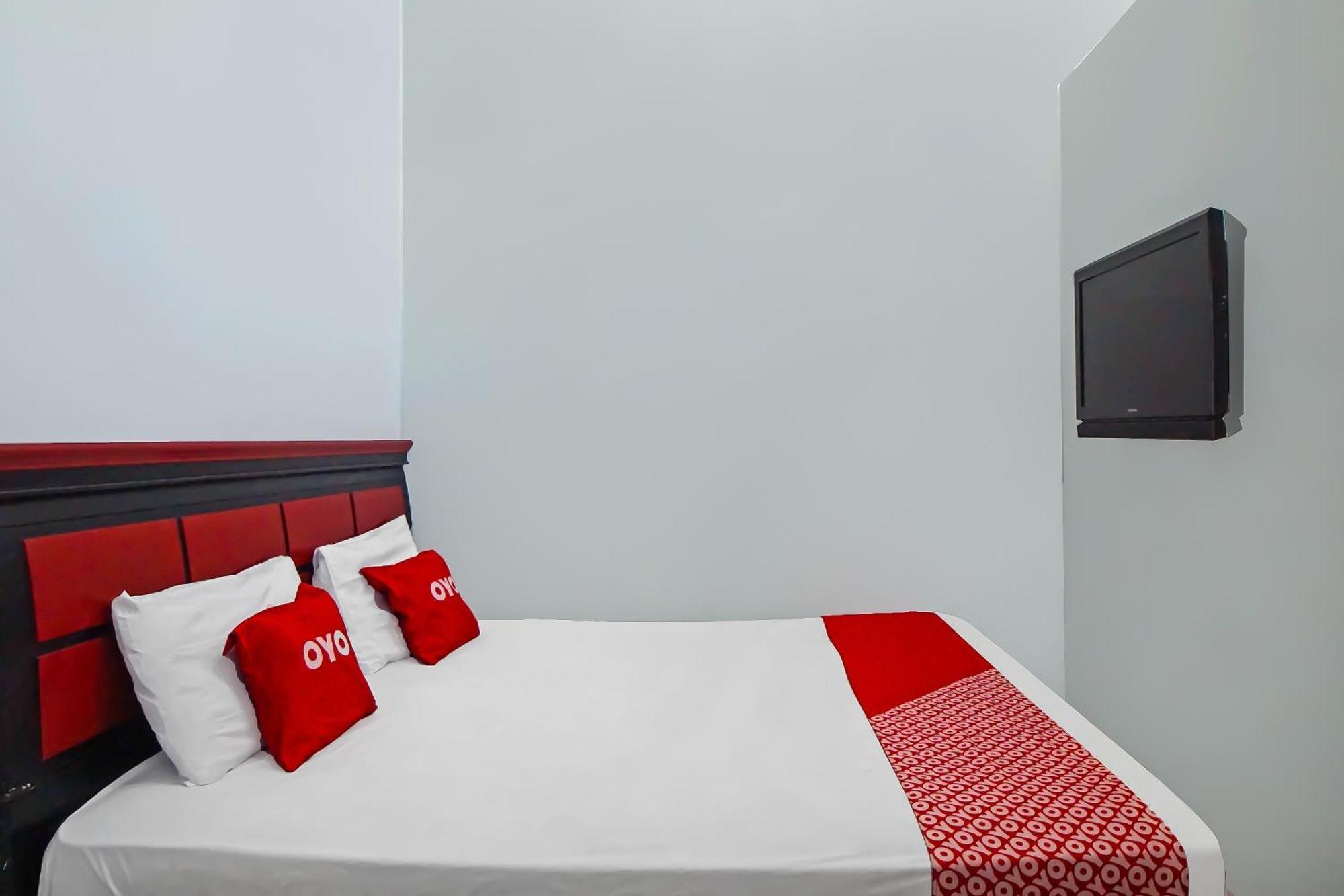 Oyo 92384 Homestay Vip Medan Kültér fotó