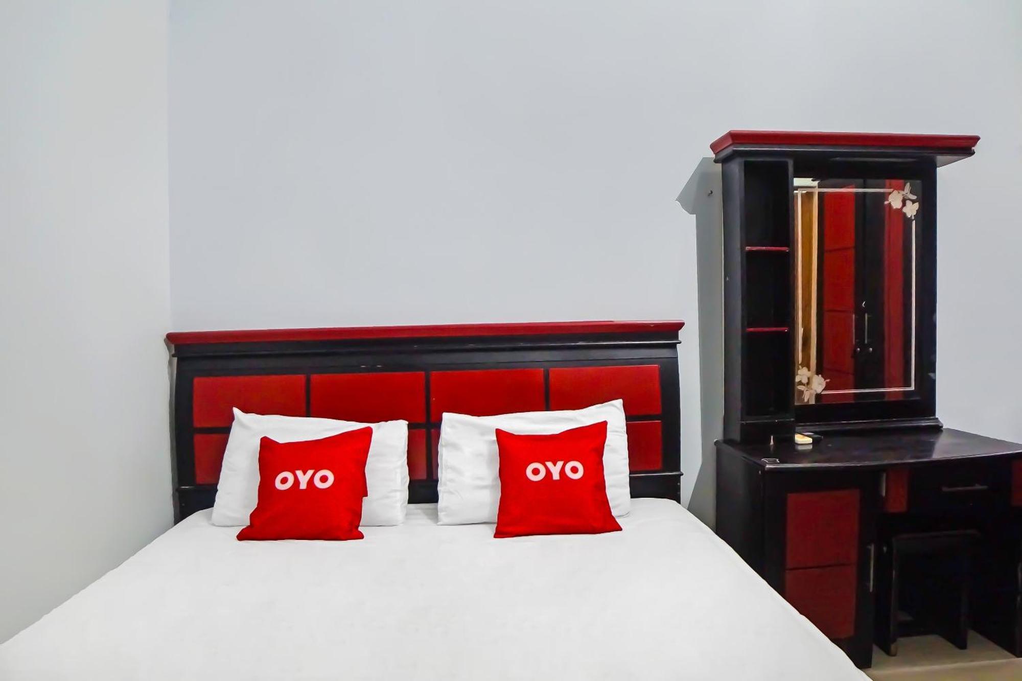 Oyo 92384 Homestay Vip Medan Kültér fotó