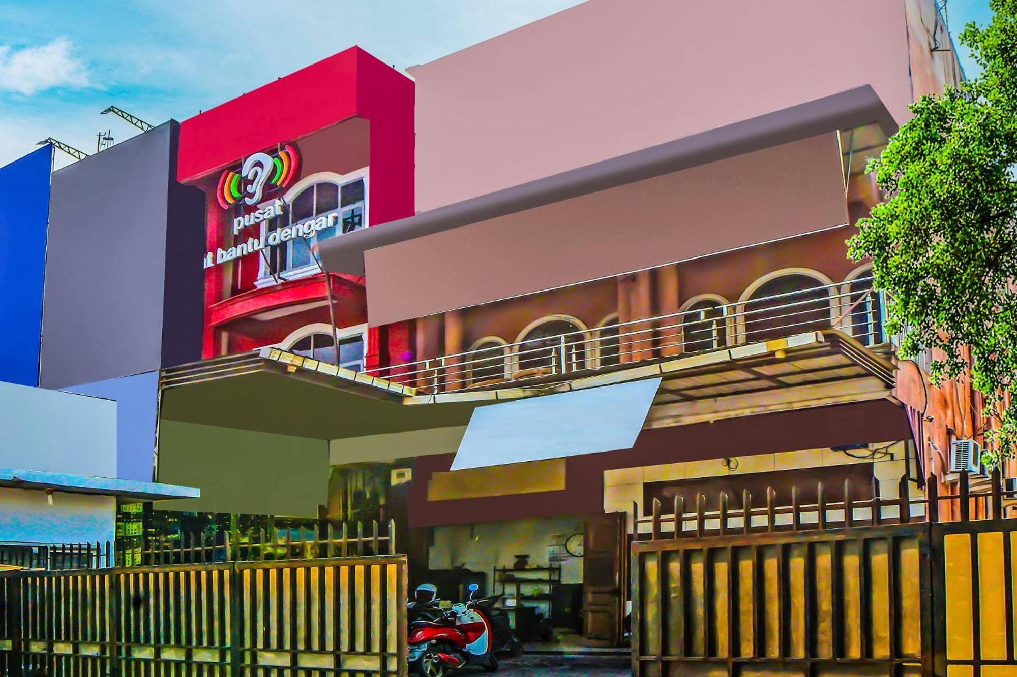Oyo 92384 Homestay Vip Medan Kültér fotó