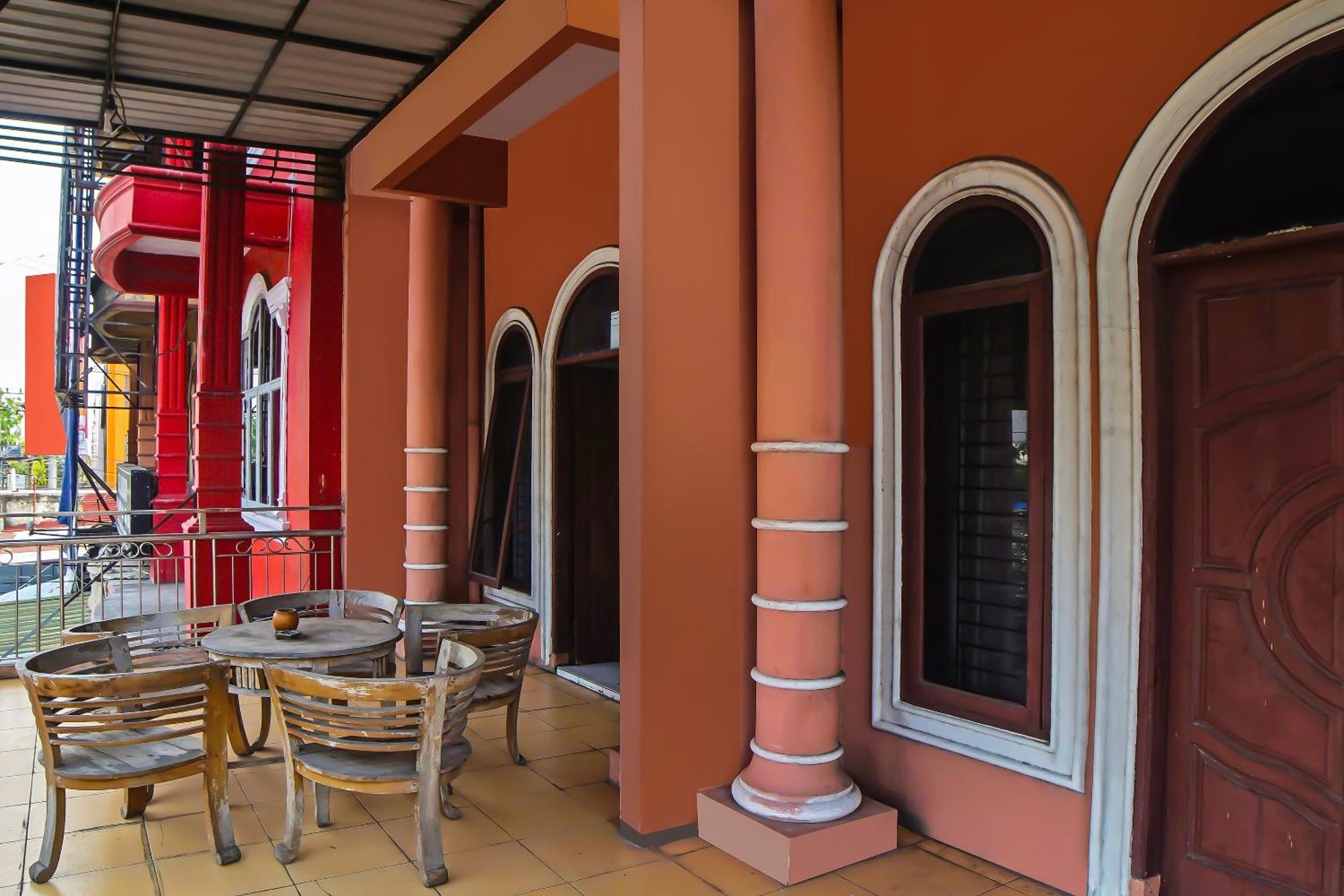 Oyo 92384 Homestay Vip Medan Kültér fotó