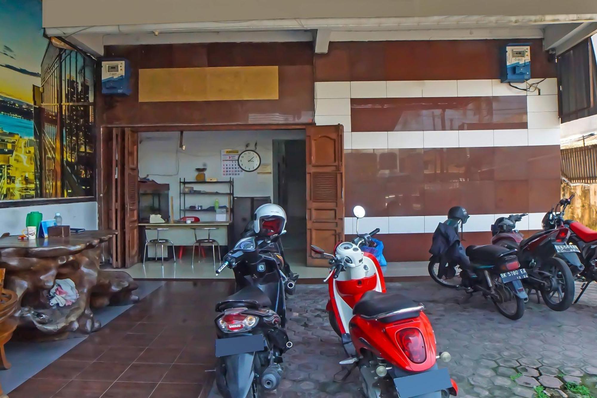 Oyo 92384 Homestay Vip Medan Kültér fotó